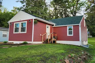 715 Commercial Ave N, Sandstone, MN 55072 - Photo 1