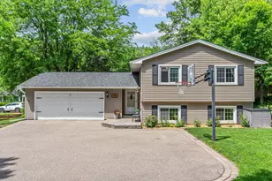 1180 Lake Lucy Rd, Chanhassen, MN 55317 - Photo 1