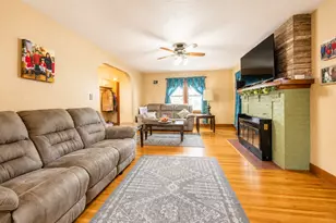 902 4th Ave SW, Austin, MN 55912 - Photo 4