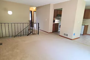 1504 Roundhouse Cir, Shakopee, MN 55379 - Photo 8