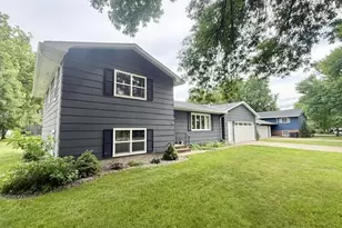 103 Northwood Dr, Redwood Falls, MN 56283 - Photo 2