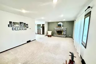 103 Northwood Dr, Redwood Falls, MN 56283 - Photo 12