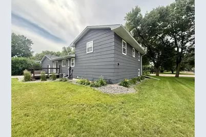 103 Northwood Drive, Redwood Falls, MN 56283 - Photo 4