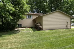 2700 98th Ave N, Brooklyn Park, MN 55444 - Photo 4
