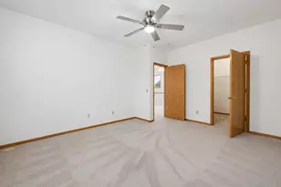 7582 6th St N, Oakdale, MN 55128 - Photo 16