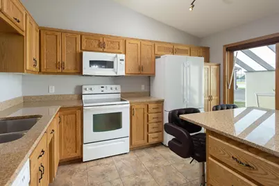 1048 109th Avenue NE, Blaine, MN 55434 - Photo 12