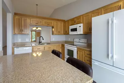 1048 109th Avenue NE, Blaine, MN 55434 - Photo 10