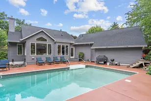 2700 Ashbourne Rd, Minnetonka, MN 55391 - Photo 10