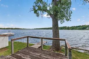 450 W Horseshoe Dr, Shoreview, MN 55126 - Photo 2
