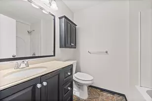 1049 Greenhaven Dr, Vadnais Heights, MN 55127 - Photo 8