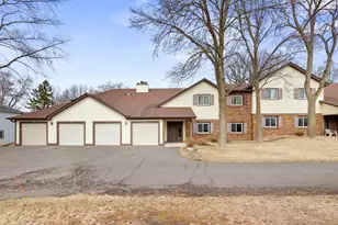 1049 Greenhaven Dr, Vadnais Heights, MN 55127 - Photo 12
