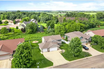 2575 Stony Creek Drive, Owatonna, MN 55060 - Photo 2