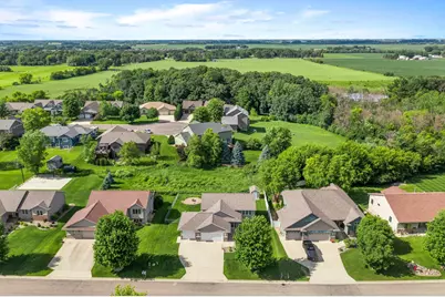 2575 Stony Creek Drive, Owatonna, MN 55060 - Photo 6