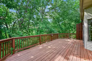 562 Deer Ridge Ln S, Maplewood, MN 55119 - Photo 18