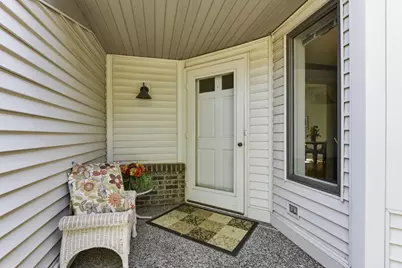 562 Deer Ridge Lane S, Maplewood, MN 55119 - Photo 4