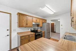 2070 Stockinger Dr, Saint Cloud, MN 56303 - Photo 8