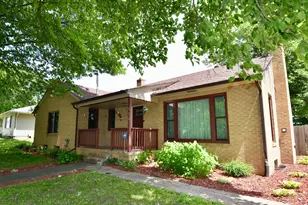 335 2nd Ave SW, Milaca, MN 56353 - Photo 2