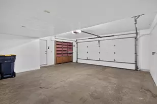 8432 W 100th St, Bloomington, MN 55438 - Photo 24