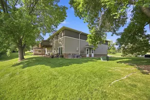 14000 44th Pl N, Plymouth, MN 55446 - Photo 18