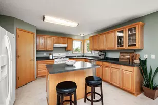 13522 Oakwood Dr, Rogers, MN 55374 - Photo 10