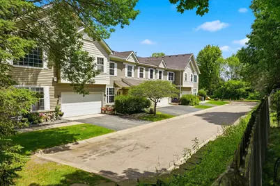 9617 Alvarado Lane N, Maple Grove, MN 55311 - Photo 2