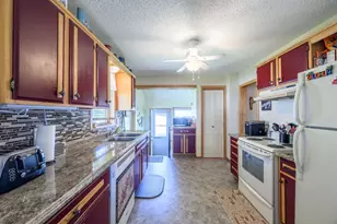 204 W 1st Ave, Keewatin, MN 55753 - Photo 8