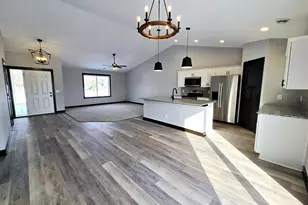 867 Goves Way, Madelia, MN 56062 - Photo 10