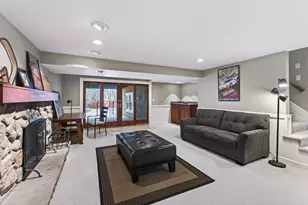 19055 Ridgewood Rd, Deephaven, MN 55391 - Photo 68