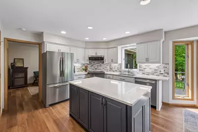 3205 Julian Drive, Chaska, MN 55318 - Photo 14