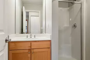 741 Victoria Street S, Saint Paul, MN 55102 - Photo 12