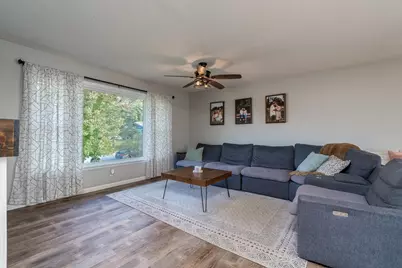 212 Regency Road, Le Sueur, MN 56058 - Photo 6