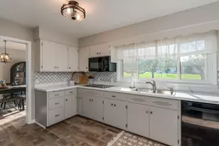 212 Regency Rd, Le Sueur, MN 56058 - Photo 16