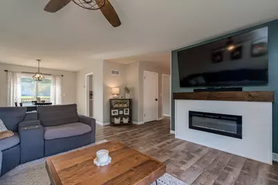 212 Regency Road, Le Sueur, MN 56058 - Photo 8