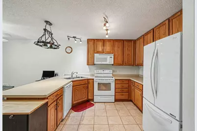 8714 E River Road NW, Coon Rapids, MN 55433 - Photo 4