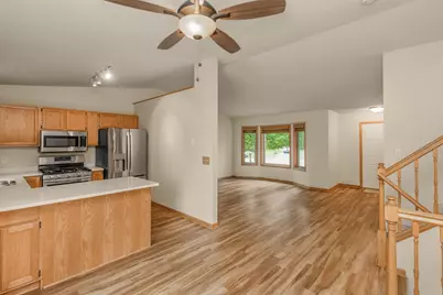4693 Heather Ridge Road N, Oakdale, MN 55128 - Photo 8
