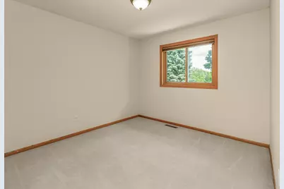4693 Heather Ridge Road N, Oakdale, MN 55128 - Photo 18
