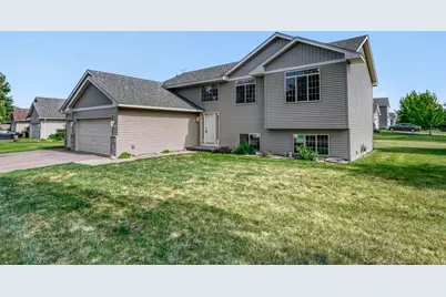 1001 Maplewood Avenue SW, Isanti, MN 55040 - Photo 2