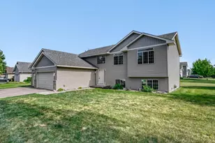 1001 Maplewood Ave SW, Isanti, MN 55040 - Photo 2