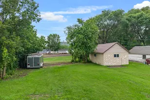 875 E King St, Winona, MN 55987 - Photo 26