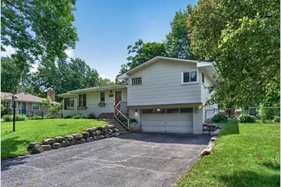 5302 Holiday Road, Minnetonka, MN 55345 - Photo 2
