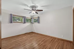 5302 Holiday Rd, Minnetonka, MN 55345 - Photo 18