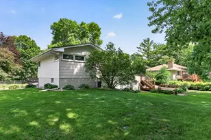 5302 Holiday Rd, Minnetonka, MN 55345 - Photo 30