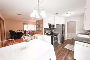 5302 Holiday Rd, Minnetonka, MN 55345 - Photo 8