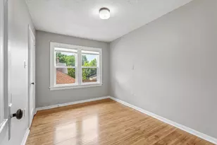 2427 Ilion Ave N, Minneapolis, MN 55411 - Photo 22