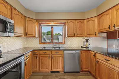 1651 Buckingham Path, Faribault, MN 55021 - Photo 6