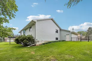 6030 Kirkwood Ln N, Plymouth, MN 55442 - Photo 54
