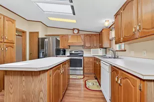 305 SW 30th St, Grand Rapids, MN 55744 - Photo 2