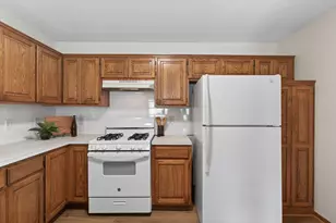 1915 Furness St, Maplewood, MN 55109 - Photo 8