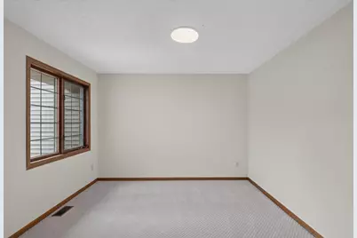 1915 Furness Street, Maplewood, MN 55109 - Photo 14