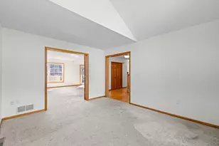 952 Moonlight Dr, Woodbury, MN 55125 - Photo 6